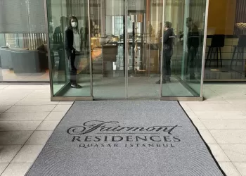 Logolu Halı Avantajları