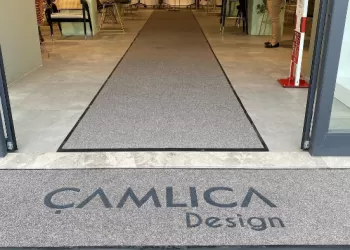 Logolu Yolluk Neden Kullanılır? Firmalar İçin Önemi Ne?