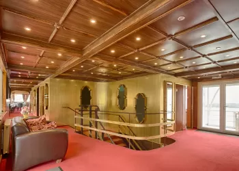 Yat Halısı ile Yatınızın Görünümünü Değiştirmenin 5 Yolu